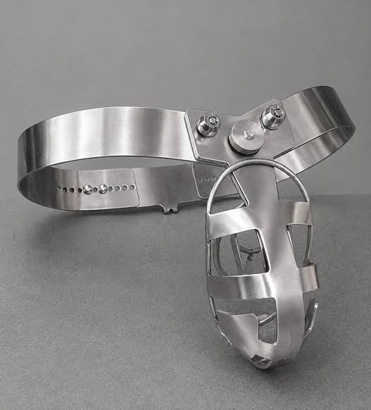 TheeGoddess254's tweet photo. No escape. 🔒 Locktober is for the serious ones. If you think a little plastic cage is enough, think again. Who is brave enough to handle this level of lockdown? 🔑 #Locktober #Chastity #ChastityBelt #Femdom #Keyholder #MaleChastity #Lockedup #chastitycage  #teaseanddenial #kink https://t.co/lBcOPeL3rD