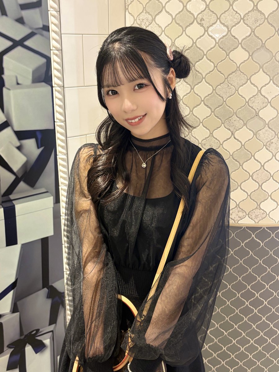 riruriru_1006's tweet photo. 34歳になりました♡ https://t.co/pE1h6jdFJi