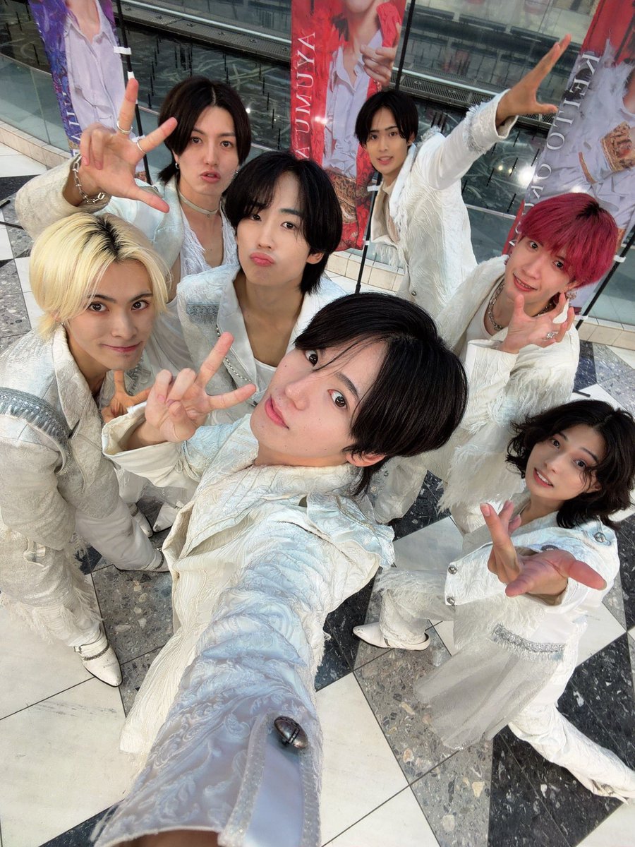 keito9official's tweet photo. 10/6 ⛲️池袋サンシャイン噴水広場⛲️
ありがとうございました‼️ #ワンスタ 

出会ってくれた君を100STARSは必ず幸せにします！
きっと今日初めての人も多かったと思うけど、ほんまに出会ってくれてありがとう😌

#めっちゃ握手会 で伝えてることは本当です‼️
本気で出会えてよかったと思ってるし、出会ったからには責任を持って100STARSが幸せにします‼️

たくさん疑わなきゃいけない時代に、疑う必要のない愛をこれからも100STARSは届けていきます‼️

誰かじゃなく君に届けー！！！
今日も1日ありがとうございました🔥