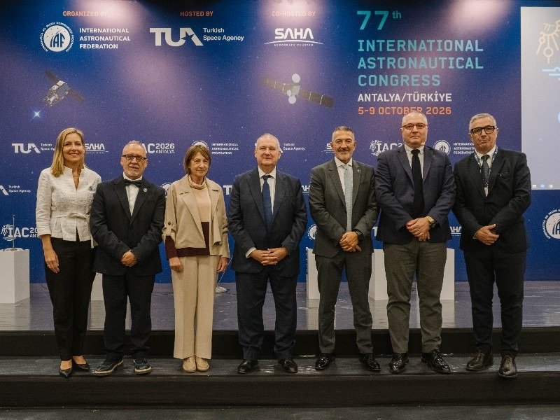 tic's tweet photo. 🚀 Barcelona defensa la seva candidatura per acollir l’#IAC2029, el congrés espacial més important del món

Una delegació dels governs de Catalunya i Espanya presenta a Turquia els actius de la ciutat amb el suport de 177 institucions internacionals del sector.

ℹ️ Llegeix més: https://t.co/FoCBP0UZeb