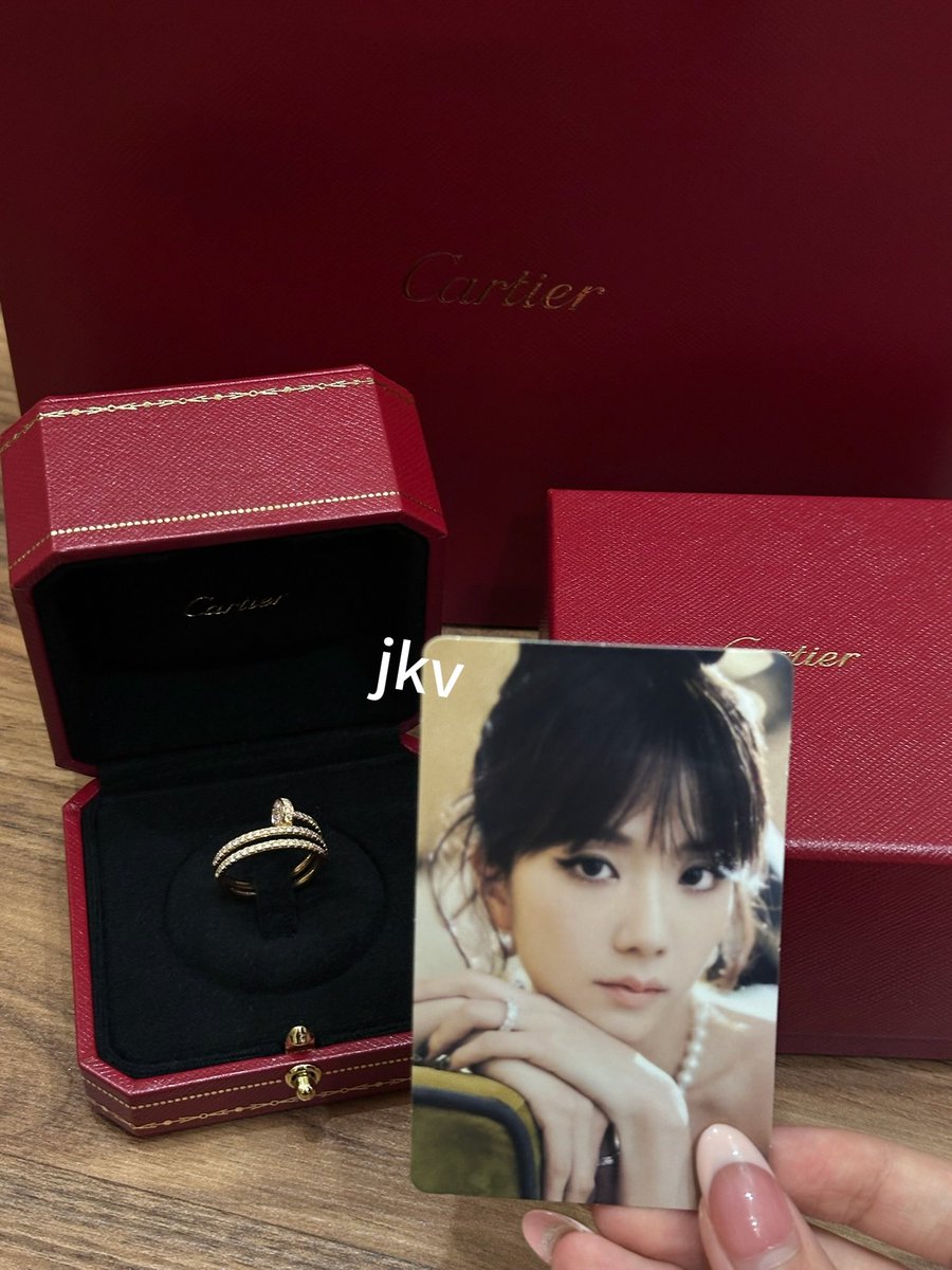 JIKARMAFICATION's tweet photo. We are not bots; we genuinely love #Jisoo and all her brand endorsements. Jisoo herself is the epitome of classy beauty and timeless elegance. Only the world’s top-tier brands offering the highest level of ambassadorship are worthy of her.

 @officialBLISSOO  @Dior  @Cartier https://t.co/RgcCSnaPDh