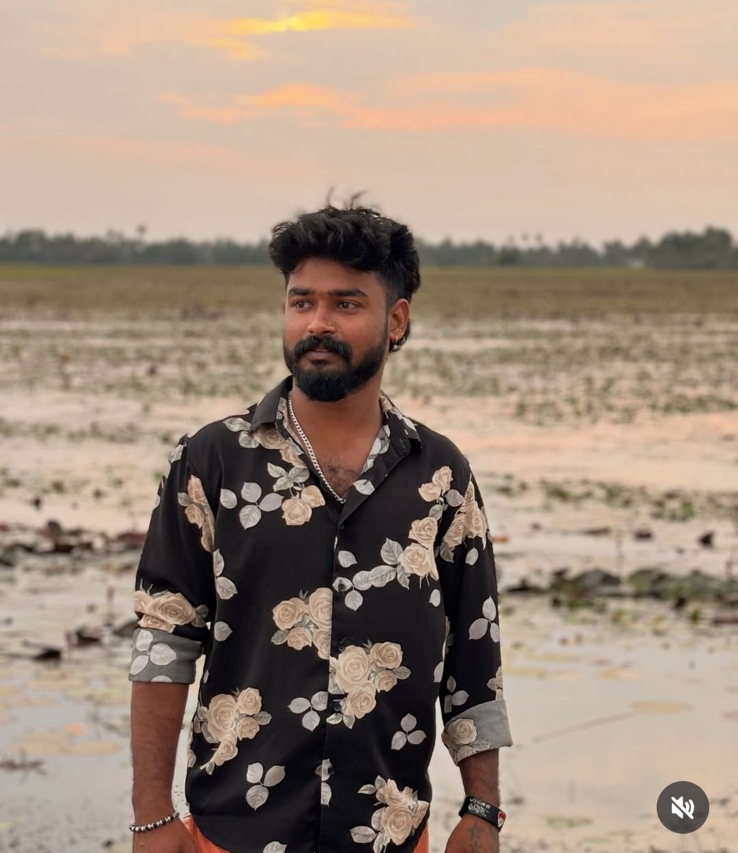 virraat_'s tweet photo. Mallu ❤️🔥 

https://t.co/ds9SfMUJ4w https://t.co/zEuLGt7gd2