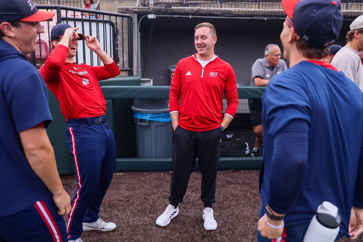 NJTechBaseball's tweet photo. Great time seeing Coach Deleo back at Yogi this weekend! 

#GBU | #RollTech⚔️ https://t.co/sWZ17Emx6U