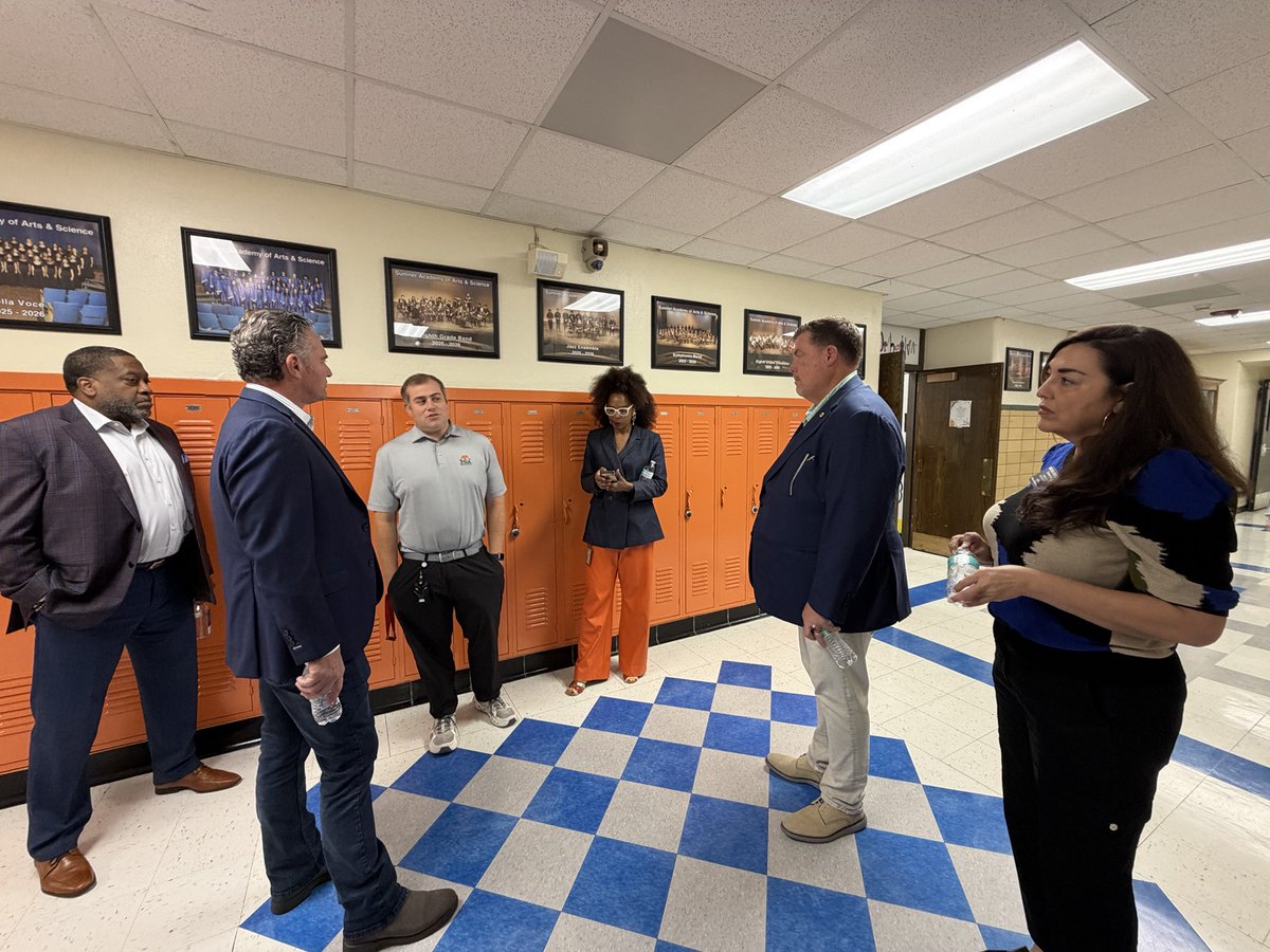TyMastersonKS's tweet photo. The students at Sumner Academy are a great example of what’s possible when hard work, high expectations, and strong educators come together.

I enjoyed visiting Sumner Academy in Wyandotte County and seeing firsthand the people and programs behind one of Kansas’ top-performing schools. It was great to spend time with students and educators who are helping build a strong future for our state.

Kansas is at its best when we give the next generation every opportunity to learn, grow, and succeed.