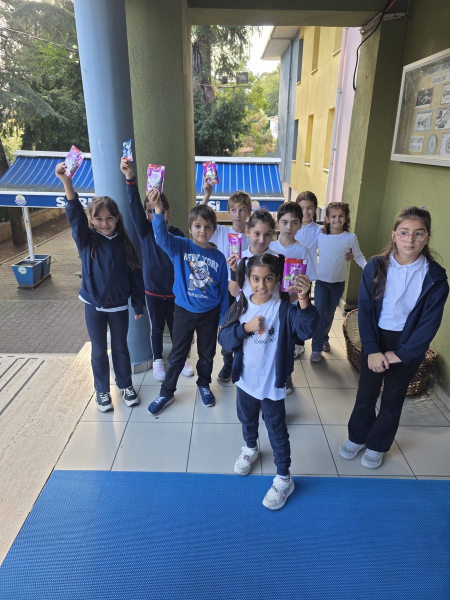 sariyermipgin's tweet photo. 3-A Sınıfı

4 Ekim Dünya Hayvanları Koruma Günü etkinliği
@Sariyer_MEM https://t.co/cVb6sHtYoE