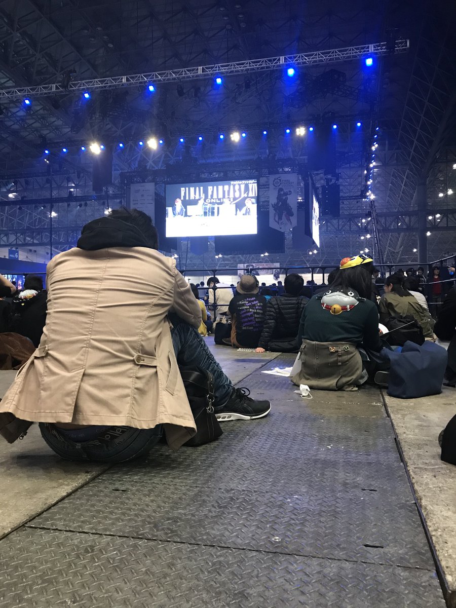 yukimegane1's tweet photo. 記録はとっておくもんだ( ˇωˇ )
前回幕張の時こんな感じでエリア分けされたとこでジベタリアンしてたなぁ。
あとコンクリ打ちっぱなしのとこを2万歩以上歩くから対策は必ずした方が足のダメージ少ない。
純粋に我々歳とったしね... https://t.co/SoP90ggy0u