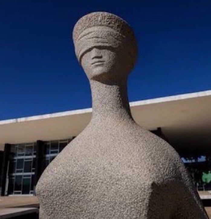 NewsLiberdade's tweet photo. 🚨AGORA - Pablo Marçal diz que aceitaria ser ministro do STF se Flávio o indicasse

“Se o Flávio quiser me pôr de ministro do STF, eu também tenho meu diploma de Direito. Eu vou tocar o terror lá no STF” https://t.co/M0V21Klpmh