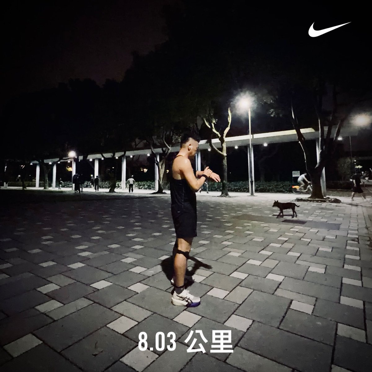 ericchu4's tweet photo. 這兩天健身教練跑去韓國進修（還是去玩耍？），昨天偷懶沒運動，今天晚上還是得動一下。
#每日運動紀錄 
#跑步不是我的興趣是我的生活 
#明天要去東京出差
#晚上涼涼真的很好跑 https://t.co/F7QMZJVD27