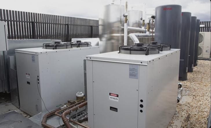 PAGreenbuilding's tweet photo. Free Webinar: Heat Pump Water Heater Design, Performance, and Environmental Health Implications for #Commercial #Foodservice, October 15, 10am PT https://t.co/LQUBLdAZYq @PGE4Me #commercial #kitchens #heatpumps #waterheaters #plumbing #electrification #health #greenbuilding https://t.co/7dRgVcjuSD