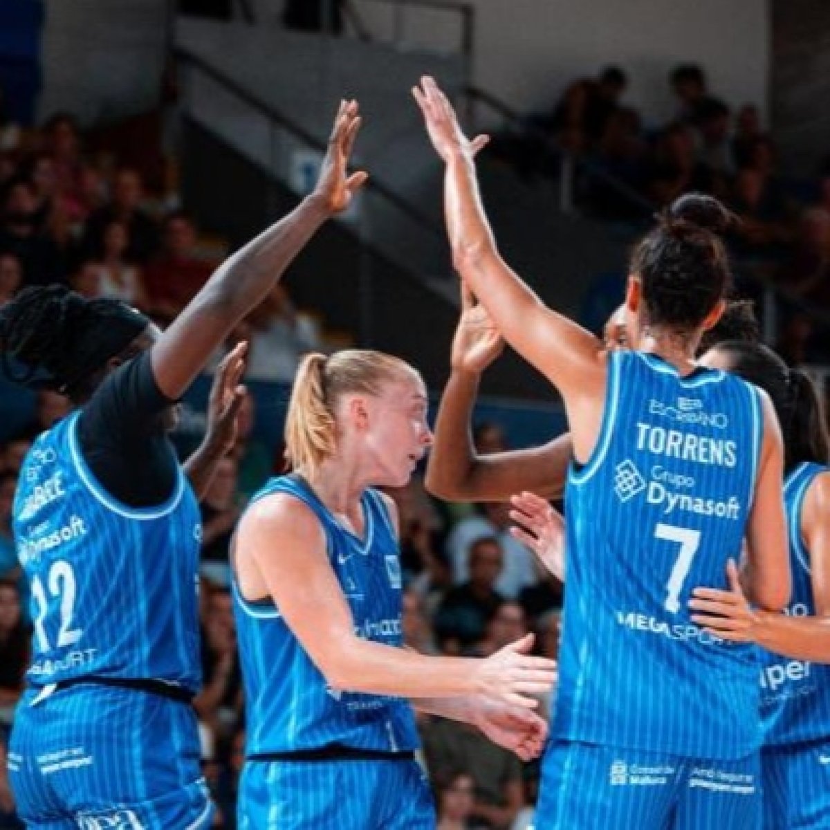 esRadioBaleares's tweet photo. 🎙️ La falta de gol del Mallorca y el histórico triunfo de Azul Marino ante Valencia Basket

🌐 Escúchalo aquí ➡️ https://t.co/jwDCWgpOab

👤 @esRadioBaleares
🏷️ #esRadioBaleares https://t.co/jO3eiHmI2Z