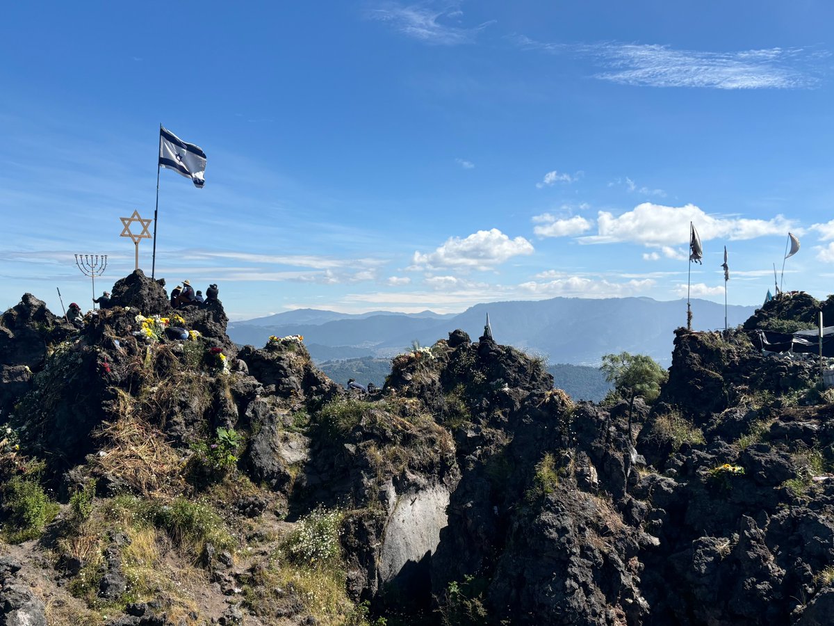 michael_galant's tweet photo. I took this picture at the top of Guatemala's Cerro Quemado — a Maya sacred landscape-turned-Evangelical pilgrimage site. Now complete with Israeli flags.

Evangelicals now outnumber Catholics in 🇬🇹 https://t.co/QbBQNuHlf2