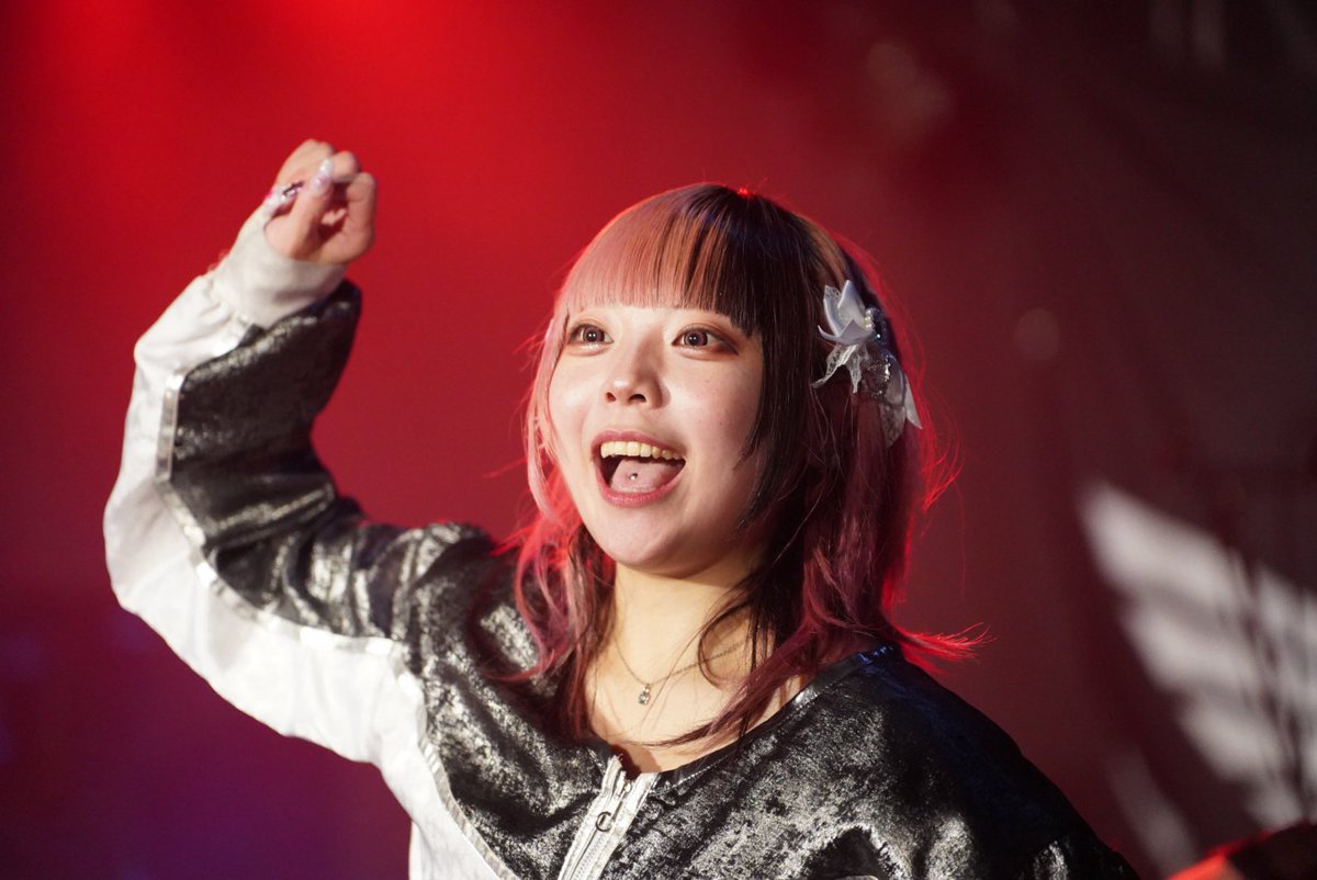 masakiidol0115's tweet photo. 2026年10月3日
ARTERIA3周年ワンマンライブ

AFTER THE LAST PAGE
〜4つの想いを紡いで〜

黒鳶あずさ
④

#アルテリア 
#あずニズム https://t.co/hu8ymp6f56