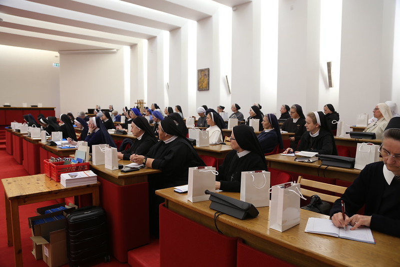 ChurchInPoland's tweet photo. The 153rd Plenary Assembly of the Conference of Major Superiors of Women’s Religious Congregations began with Holy Mass at the Shrine of St. Faustina in Warsaw. The Eucharist was presided over by the Apostolic Nuncio to Poland, Archbishop Antonio Guido Filipazzi. https://t.co/rHmWQMZl4f
