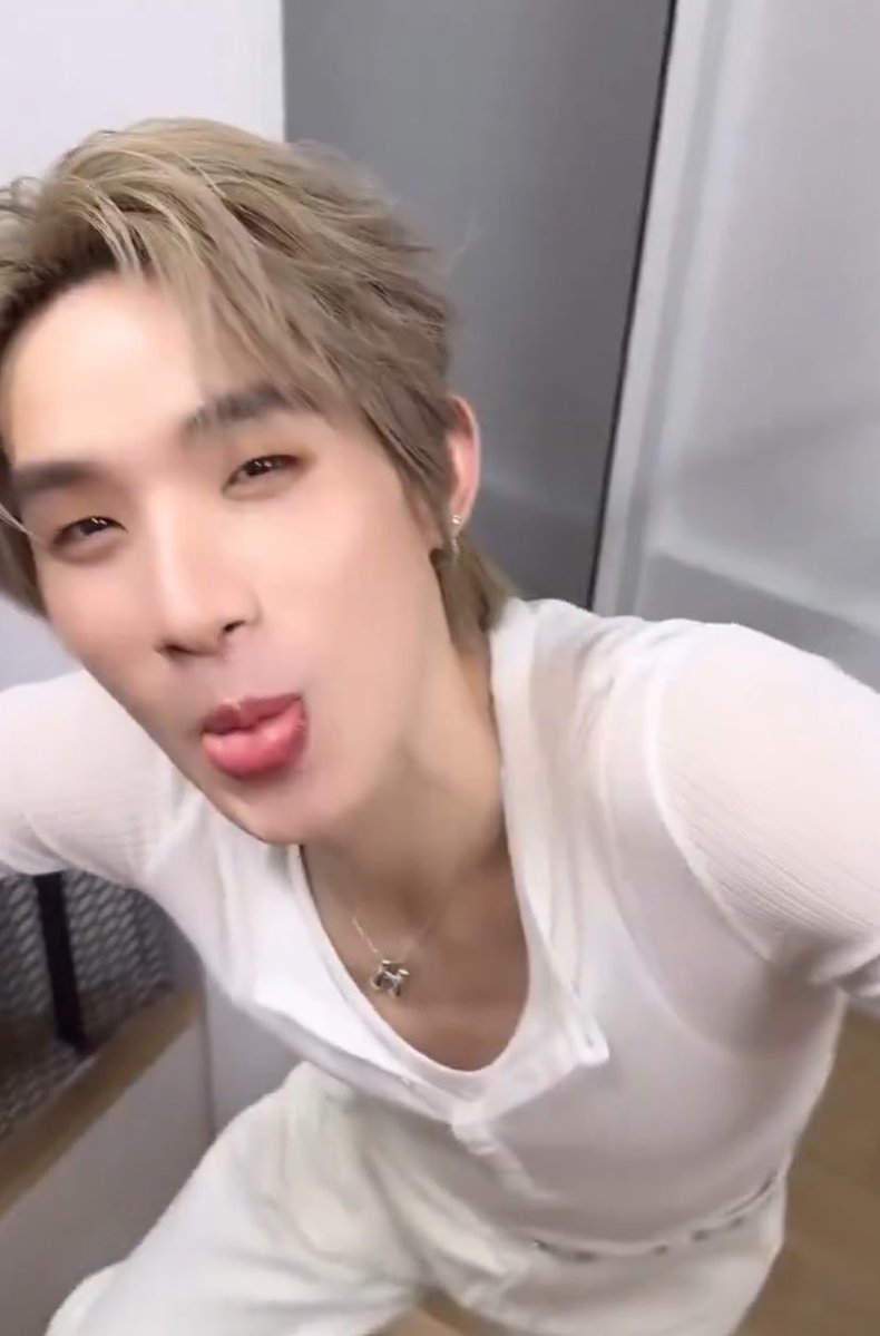 niicetsuu's tweet photo. เห้อ5555555555555555555555555 มั่ยโตเรยนิหว่าอัยเกี๊ยวเด่กเอ้ย ! https://t.co/3gsXIbateV