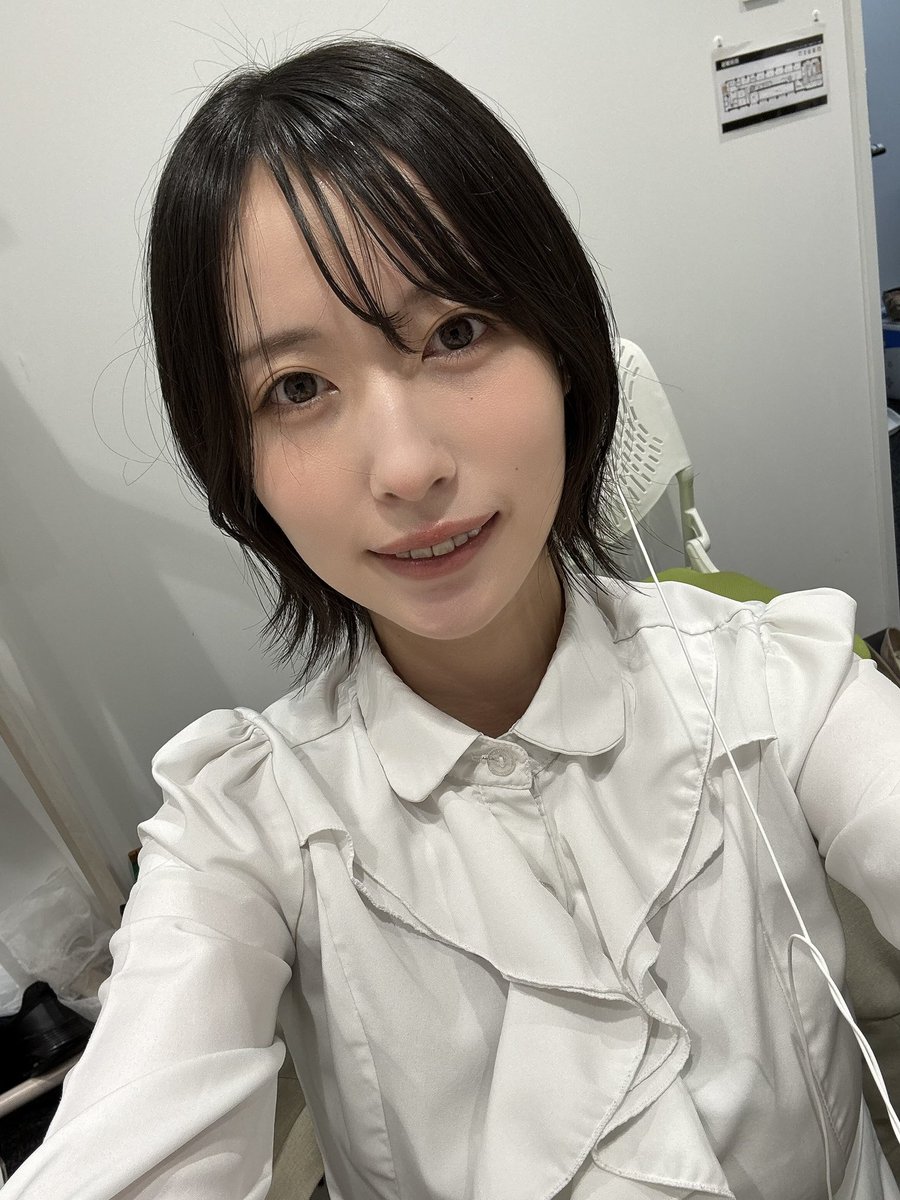 Risako_Kaji's tweet photo. メイク後も📸
外ハネにしてもらった☺️ https://t.co/Nea35JPKKx