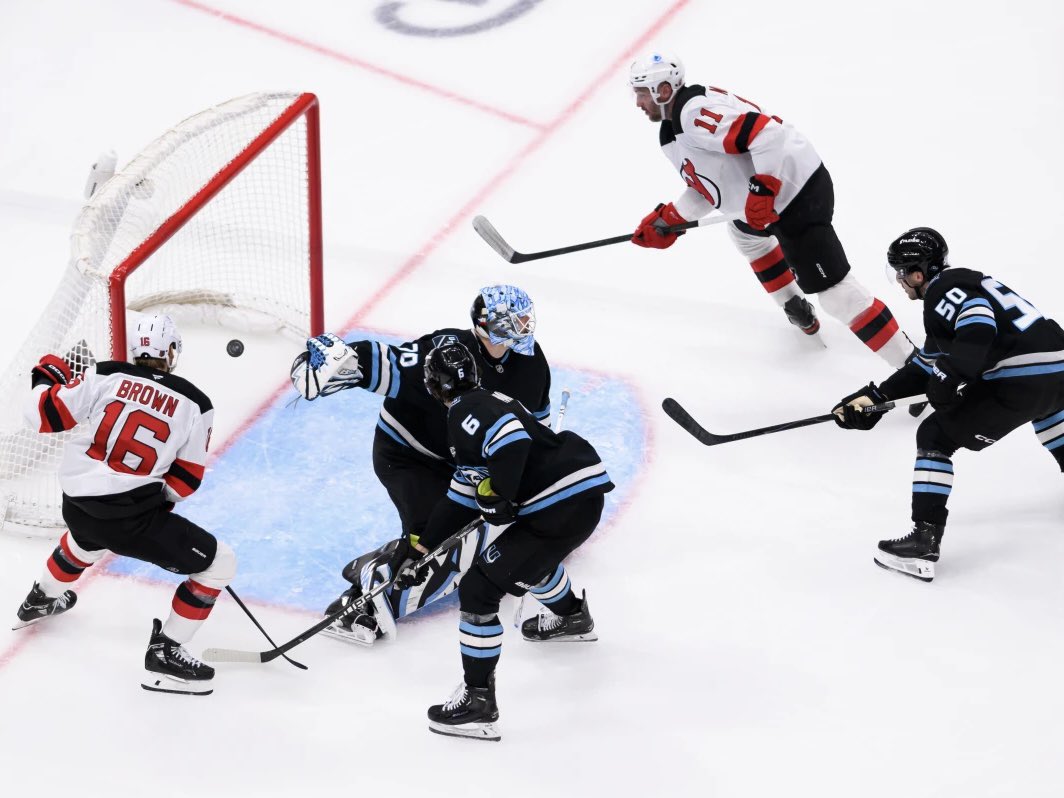 MammothStatsX's tweet photo. There’s one team left in the NHL the Utah Mammoth have yet to beat…

Utah enters tonight 0-4 against the Devils, being outscored a hefty 12-3 in the series

The Mammoth were shutout in the first meeting, and have scored just once each in the three following games

#TusksUp https://t.co/m0ujUoooIi
