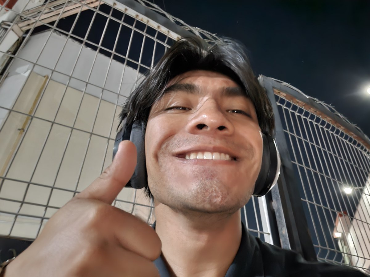 01110000isp's tweet photo. ni pareciera que casi chillo por el otro dab https://t.co/KGWysPGaDg