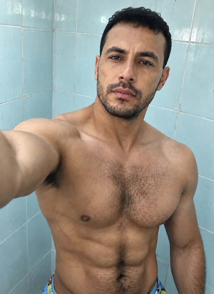 Casactguy's tweet photo. The workout / the shower https://t.co/1mOqm2GvwJ