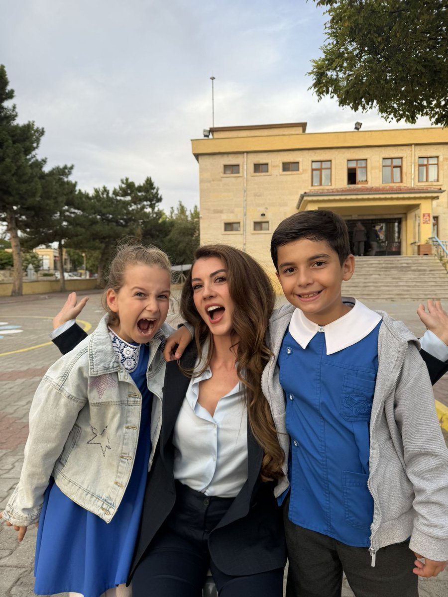 r_ouviii's tweet photo. #BurcuÖzberk ❤️‍🔥💌 https://t.co/xDhNsOZaHw