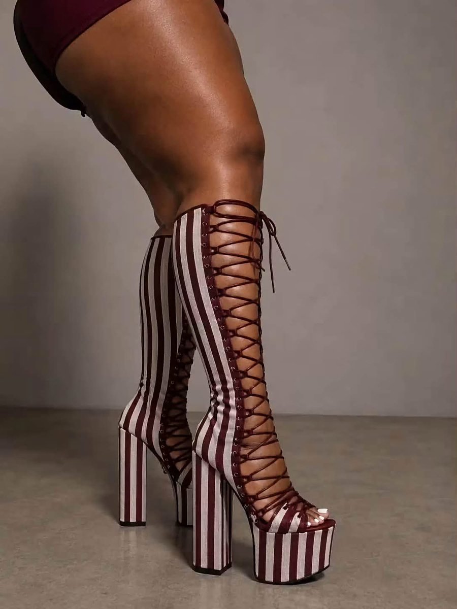 Dreambeanxx's tweet photo. UGH ! A NASTY HEEL 😍😍🥴🥴🥴🥴😩 https://t.co/8X5nET2Tni