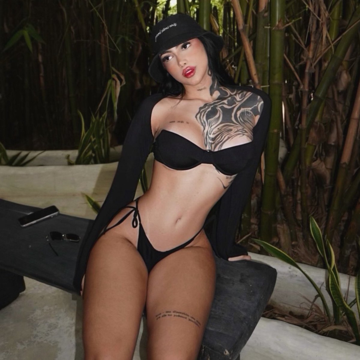 hufgirlss's tweet photo. https://t.co/LEEWbhRQhc