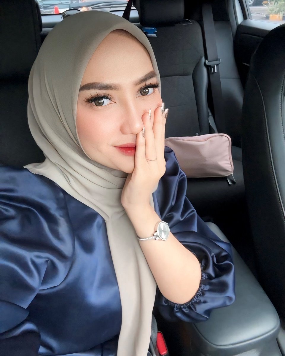 heliumbold's tweet photo. anjing lah mami lita ga kuat gua bangsat https://t.co/0OczIGpaoo