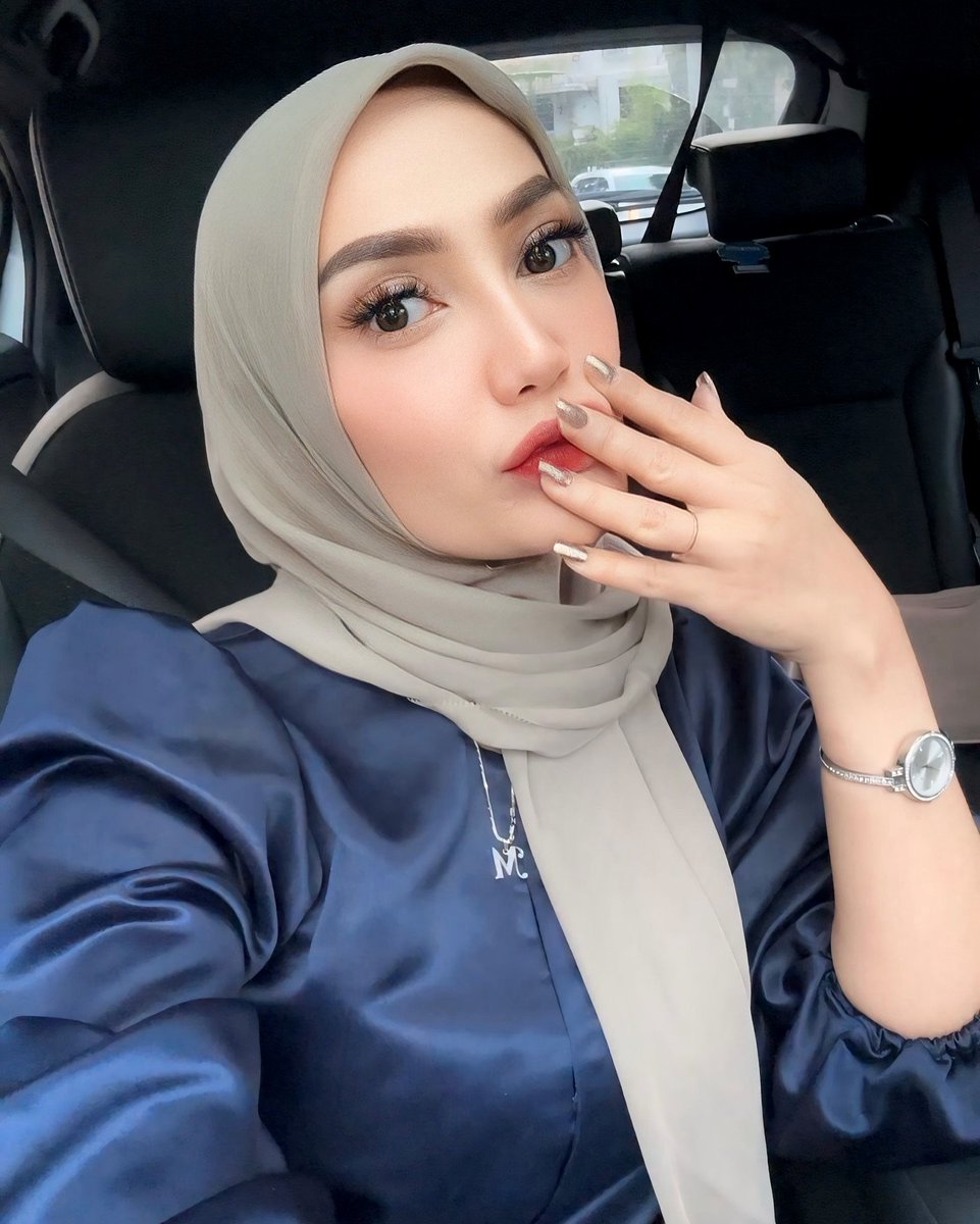 heliumbold's tweet photo. anjing lah mami lita ga kuat gua bangsat https://t.co/0OczIGpaoo