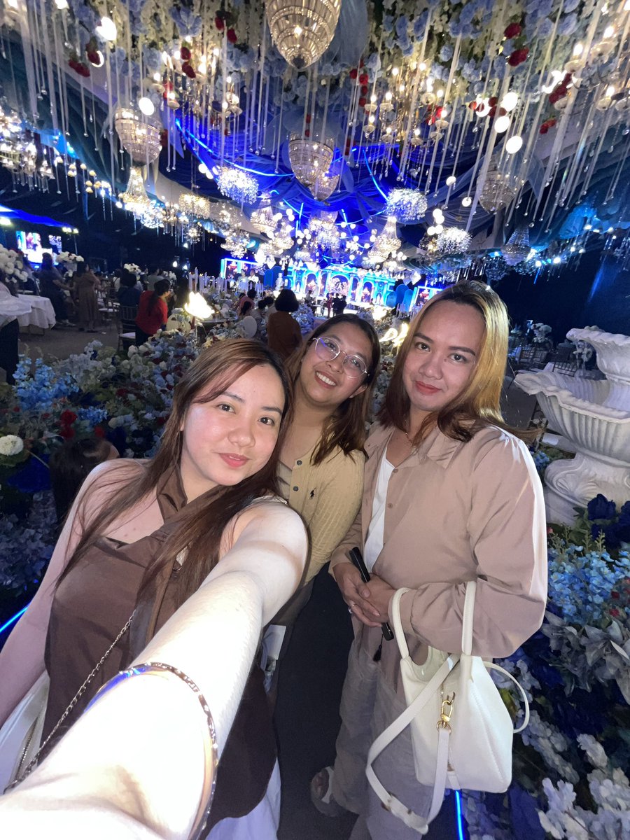 bernardtalavera's tweet photo. DDAY!! finally, from the moment na ayaw na ayaw magpakasal to finally "you look so beautiful in white"
congratulations marekoooyy mhaine and jeypi🫶🏻💐 https://t.co/cSuthKEqAN
