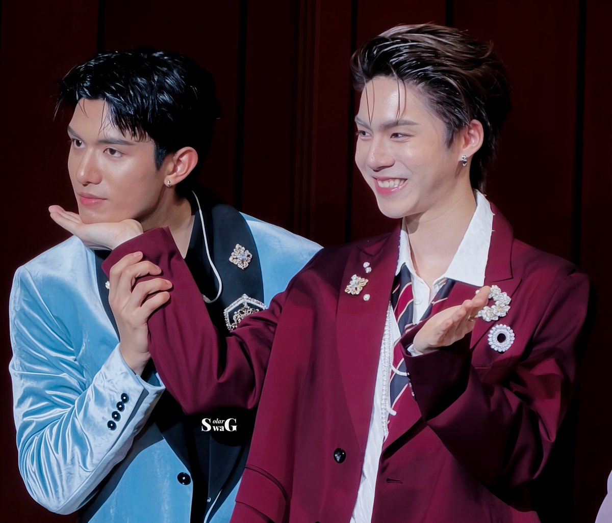 iNaverLand's tweet photo. อุ๋ง~อุ๋ง~

#netjj  #netsiraphop​ #jj_rcp https://t.co/pxsbXT1HkJ