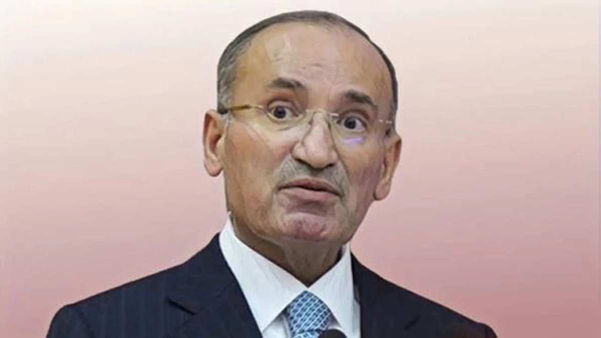 Denizler_Sakini's tweet photo. O “Küçüğün rızası” var ya Bekir… o “Küçüğün rızası” insana neler çektirir ibret olsun! 😠 https://t.co/oIHZvSo7iX