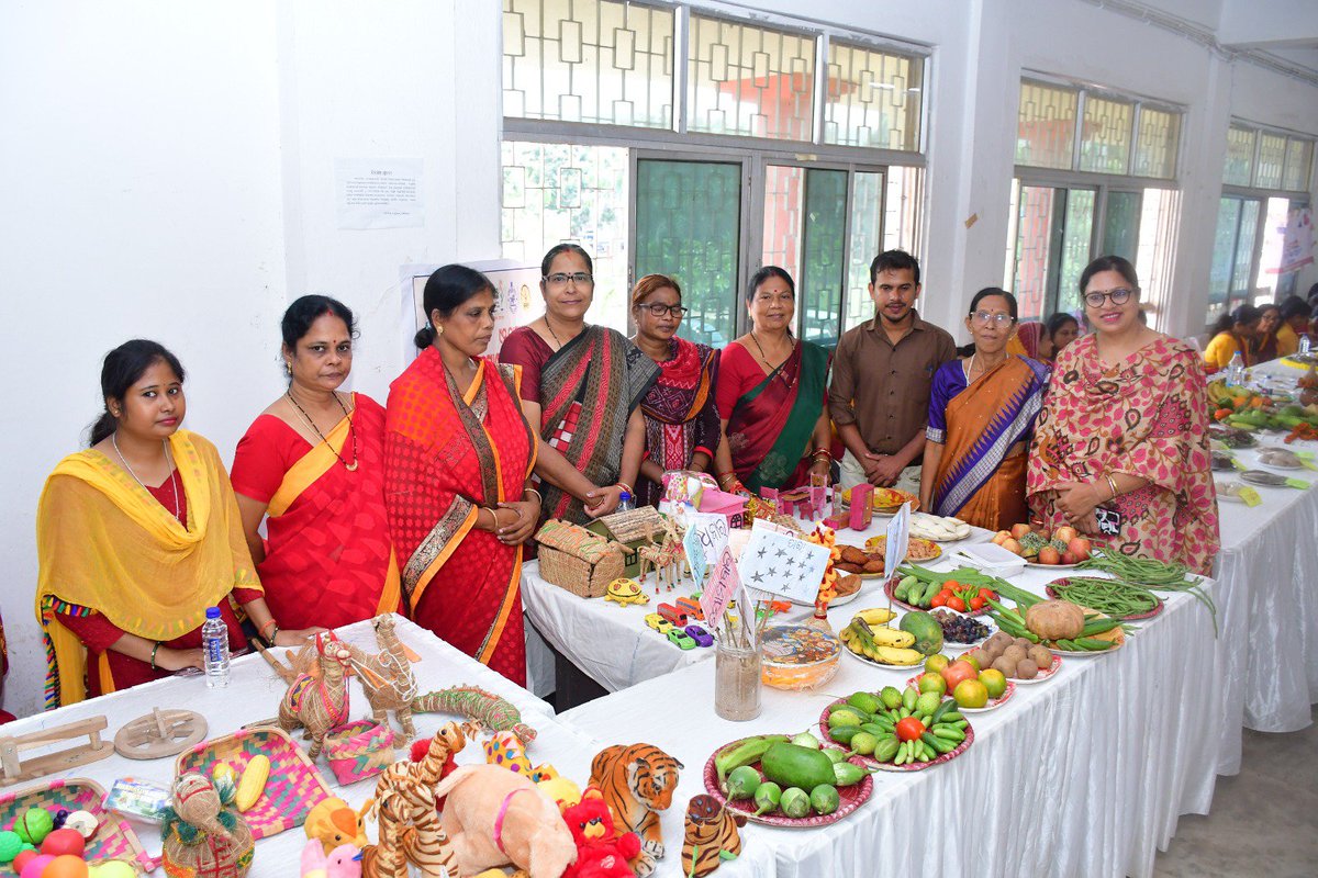 DMKhordha's tweet photo. @CMO_Odisha @WCDOdisha ମୁଖ୍ୟ ଅତିଥି ଭାବେ ଅତିରିକ୍ତ ଜିଲ୍ଲାପାଳ ଶ୍ରୀ ପ୍ରତାପ ଚନ୍ଦ୍ର ବେଉରା ଯୋଗଦେଇ ସମସ୍ତଙ୍କୁ ସକ୍ରିୟ ସହଯୋଗ ପାଇଁ ଆହ୍ୱାନ ଦେଇଥିଲେ। ଜିଲ୍ଲା ସାମାଜ ମଙ୍ଗଳ ଅଧିକାରୀ, ସମନ୍ୱିତ ଶିଶୁ ବିକାଶ ଅଧିକାରୀ ବୃନ୍ଦ କର୍ମଚାରୀ ବୃନ୍ଦ ସାମିଲ ହୋଇଥିଲେ l @CMO_Odisha @WCDOdisha @IPR_Odisha https://t.co/xhNx262UJW