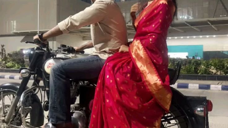thoondilmeen's tweet photo. karthi and dorothy in parallel universe. https://t.co/JTFxs4PB5V