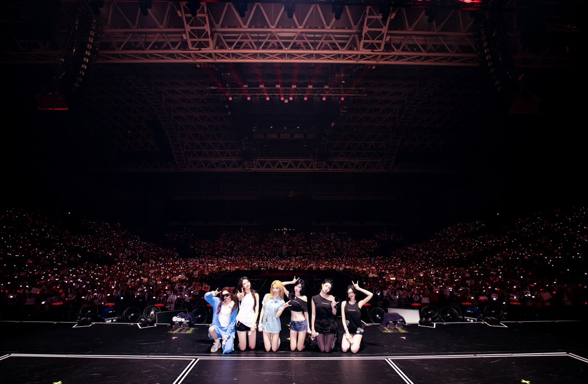 BeataLozinbfxp's tweet photo. [📸] 061026 Live Nation SG X update https://t.co/WN7SBuPNVD