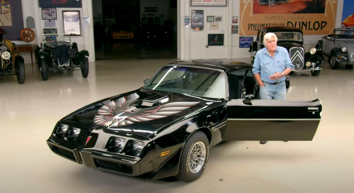 Lady330Boss's tweet photo. California just gave classic-car owners a win. 🚗🇺🇸

“Jay Leno’s Law” creates a phased smog-check exemption for qualifying 1976–1985 collector cars, starting in 2028.

A win for keeping automotive history on the road.

#ClassicCars #JayLeno #California #CarCulture https://t.co/iTsSFhmsxB