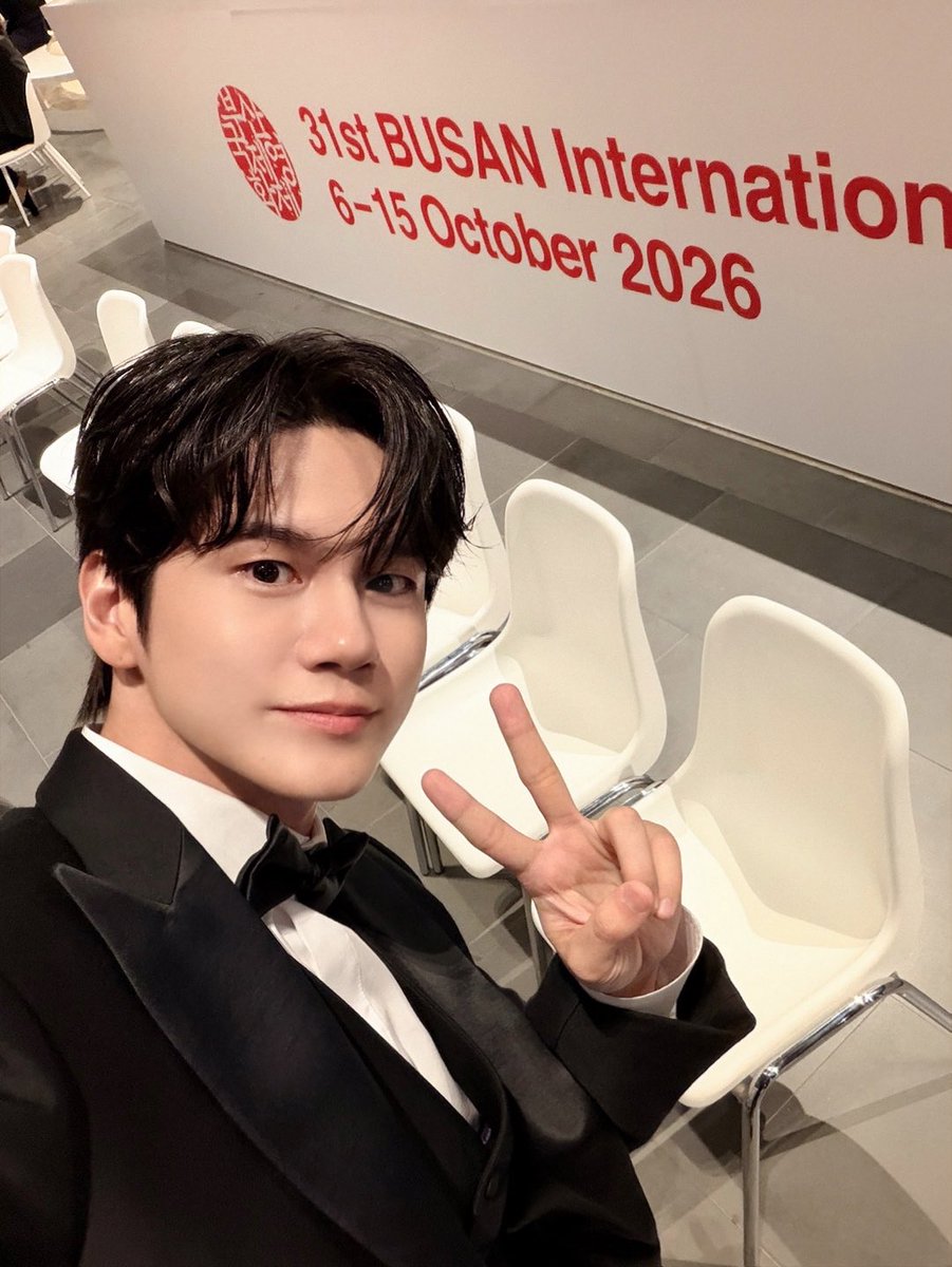 officialtwt_OSW's tweet photo. ✨261006 제31회 #부산국제영화제 #옹성우 ✨ 

설렘 가득 안고 참석한 부산국제영화제🎬
부산의 밤을 밝힌 옹성우 배우🌟

#ONGSEONGWU #BIFF https://t.co/te6TtaZcBL