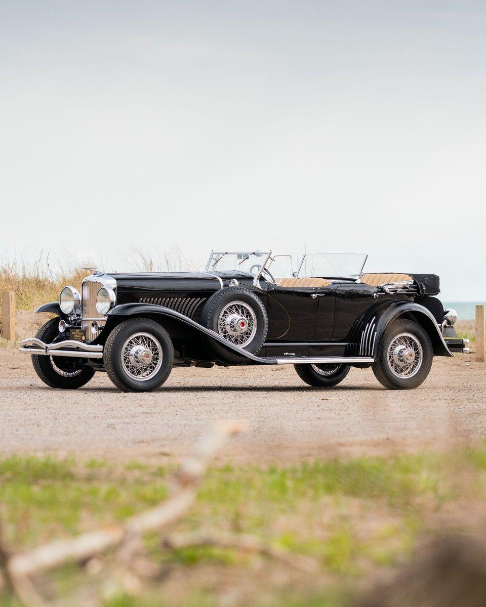 Lady330Boss's tweet photo. American automotive history is going under the hammer. RM Sotheby’s Hershey Auction returns Oct. 7–8, featuring icons like a 1934 Duesenberg Model J and 1935 Auburn Speedster.The Duesenberg is estimated at $900K–$1.2M.History comes with a price.#ClassicCars #Duesenberg #Auburn https://t.co/f6xdfTp5RQ