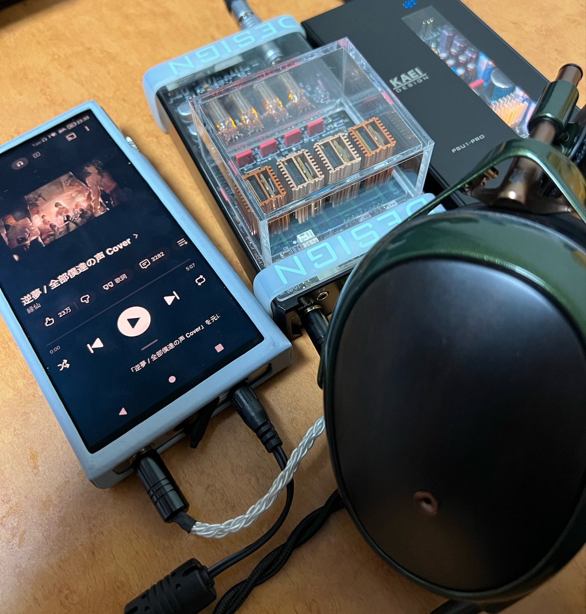 air0bg's tweet photo. 夜オデ
iBasso AUDIO DX340 AMP16
KAEI DESIGN TAP1-PRO+PSU 1-PRO
MEZE  AUDIO STRADA
逆夢/King Gnu(にじさんじcover)

購入から1週間経ち、ACE8やりながらSTRADAとV7 Classicのエージングしておりました🎧
音のクリアさと分離感が増して情報量多いですが、滑らかさは変わらずなので聴き心地は良き🥰 https://t.co/rhuVU7iguu