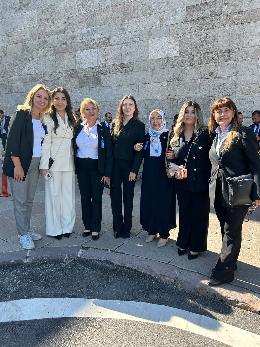 YepAltindag's tweet photo. TBMM’DEYİZ! ���🇷

Genel Başkanımız Sayın Özgür Özel’in TBMM Grup Konuşması için Yeni Parti Altındağ İlçe Başkanlığı olarak Meclis’teydik.

Birlikte, omuz omuza; ülkemizin geleceği için, demokrasimiz için ve halkımızın sesi olmak için mücadelemizi sürdürüyoruz.

Birlikte başaracağız. 🇹🇷

Yeni Parti Altındağ İlçe Başkanlığı
