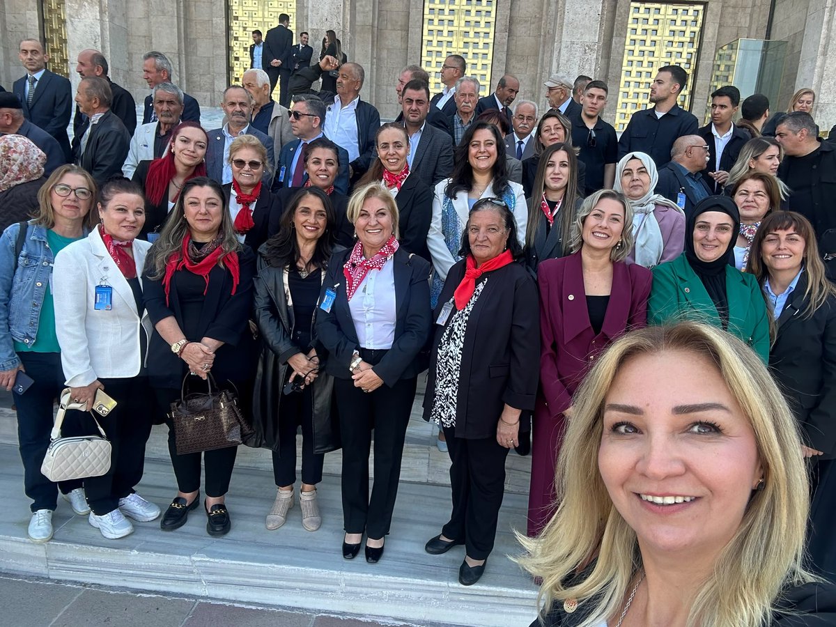 YepAltindag's tweet photo. TBMM’DEYİZ! ���🇷

Genel Başkanımız Sayın Özgür Özel’in TBMM Grup Konuşması için Yeni Parti Altındağ İlçe Başkanlığı olarak Meclis’teydik.

Birlikte, omuz omuza; ülkemizin geleceği için, demokrasimiz için ve halkımızın sesi olmak için mücadelemizi sürdürüyoruz.

Birlikte başaracağız. 🇹🇷

Yeni Parti Altındağ İlçe Başkanlığı
