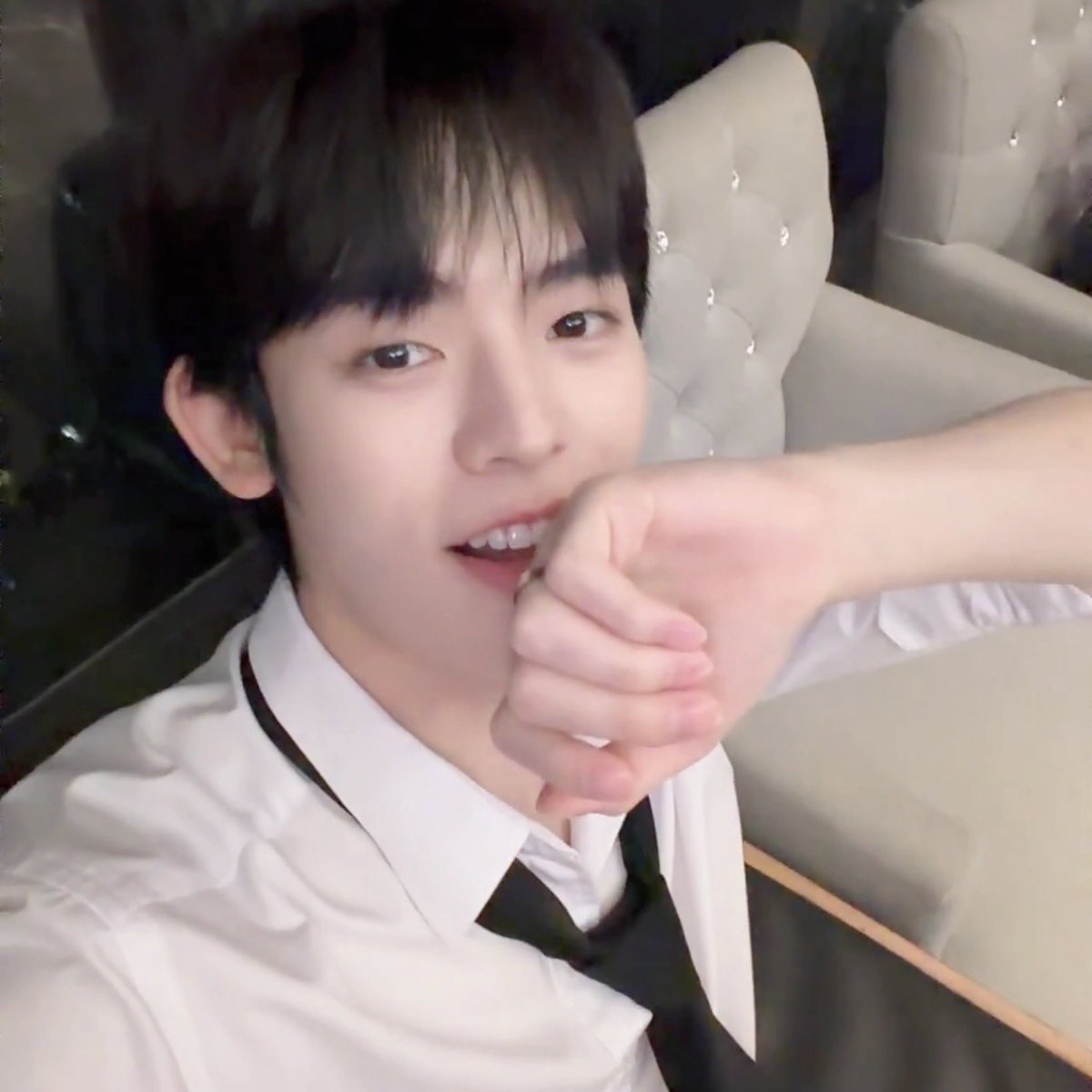 woemezi's tweet photo. ( •̥́ ˍ •̀ ) https://t.co/PHn9VgihPv