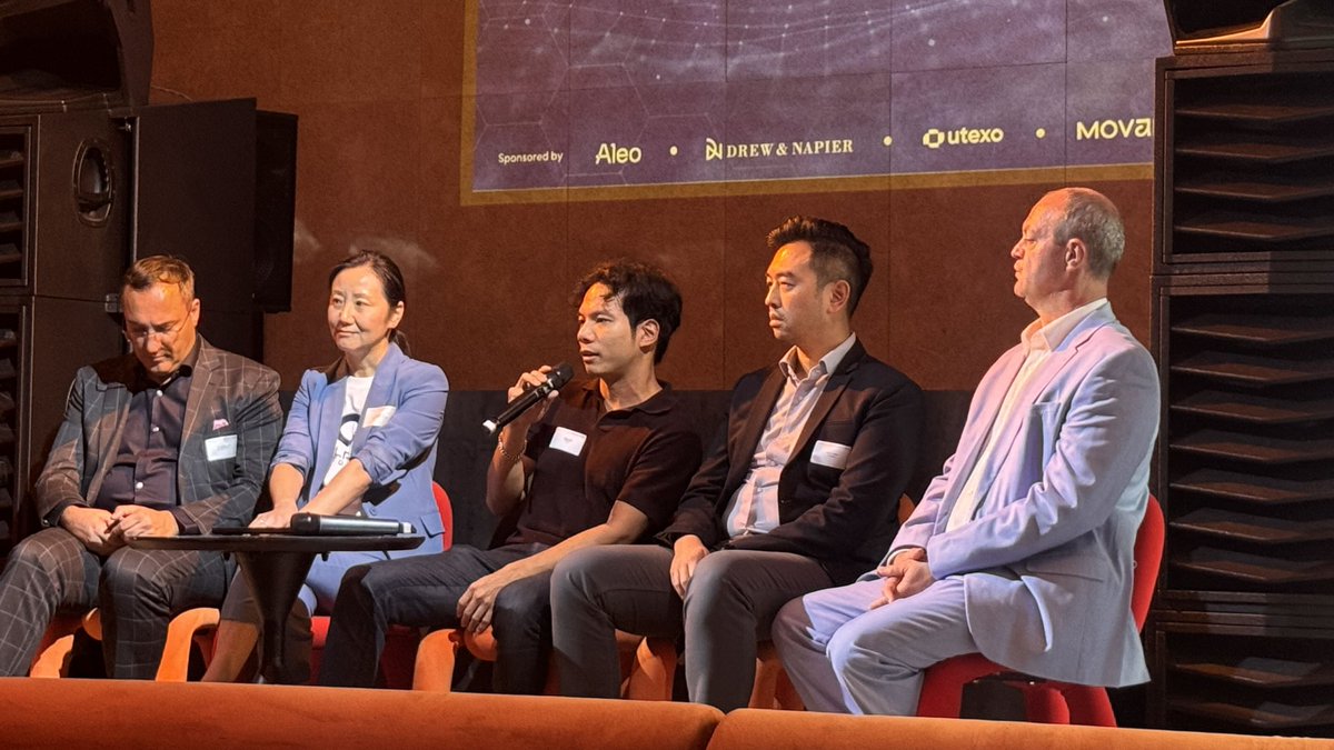inconetwork's tweet photo. it's @remi_gai onstage at the @MerkleScience event in Singapore yesterday with representatives from

→ @KASTxyz
→ Sakura Linkage
→ @sumsub
→ Trident Fund Services
→ Alpha Ladder Group

thanks to everyone for a great event!! https://t.co/zbU6U2upo0