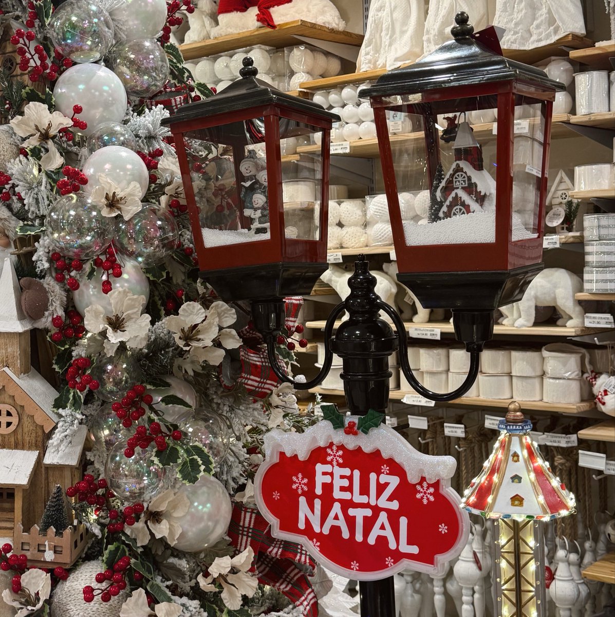 sasabyme's tweet photo. São Paulo já tá no Natal https://t.co/hK39Ml8tWv
