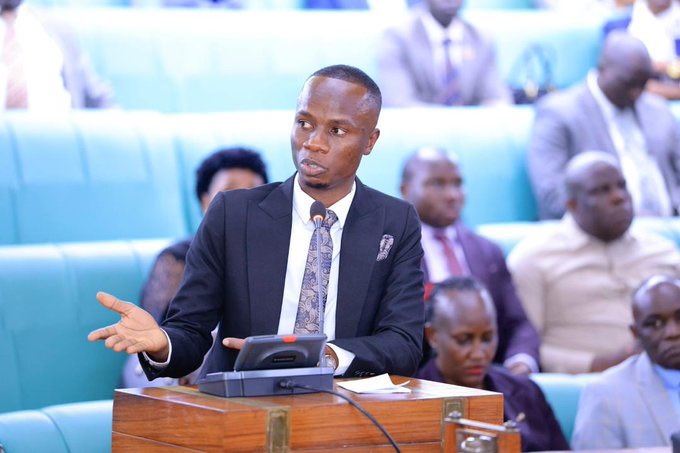 12thParliament's tweet photo. Hon. @masabakarim has urged Government to take urgent action to stabilise the Ugandan shilling, saying the rising dollar is increasing import costs and hurting traders. He also questioned whether foreign exchange reserves could help ease pressure on the shilling. #ParliamentEye https://t.co/QOUZdvvYby