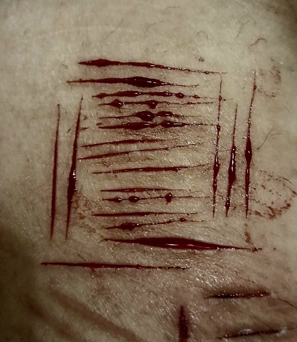 6leeding4u_'s tweet photo. Lame baby swipes cause I hella binged today and my stomach hurts SM from being bloated

ALL FAKE AI ENHANCED SFX MAKEUP. NOT PROMOTING. https://t.co/C0X1ZpKJH7