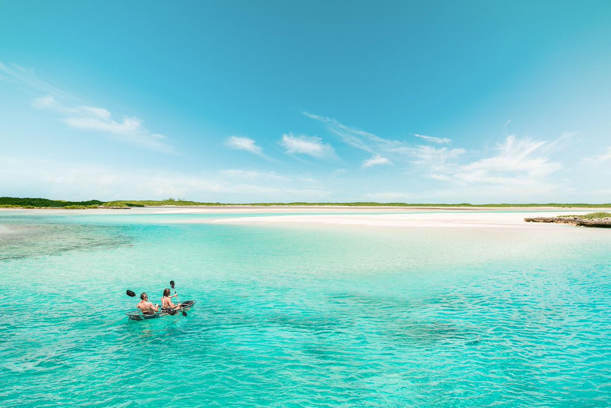 LaurenFairways's tweet photo. Fall doesn’t have to mean cold. 🌴☀️
The Bahamas is serving up endless summer this October with beaches, food festivals and island adventures.
Sometimes October is better with turquoise water and bare feet. 🏝️
#Bahamas #Travel #Caribbean #BeachLife #LuxuryTravel https://t.co/mGnmCYSZWJ