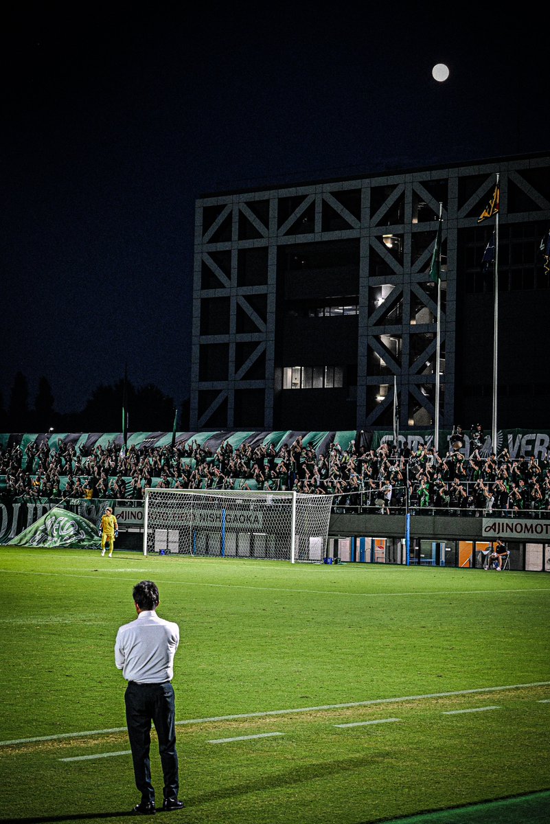 daiyohei0122's tweet photo. その背中が教えてくれたものを繋ぎ、次の90分。新たなるヴェルディへ歩んでいこう https://t.co/2qyduwE36U