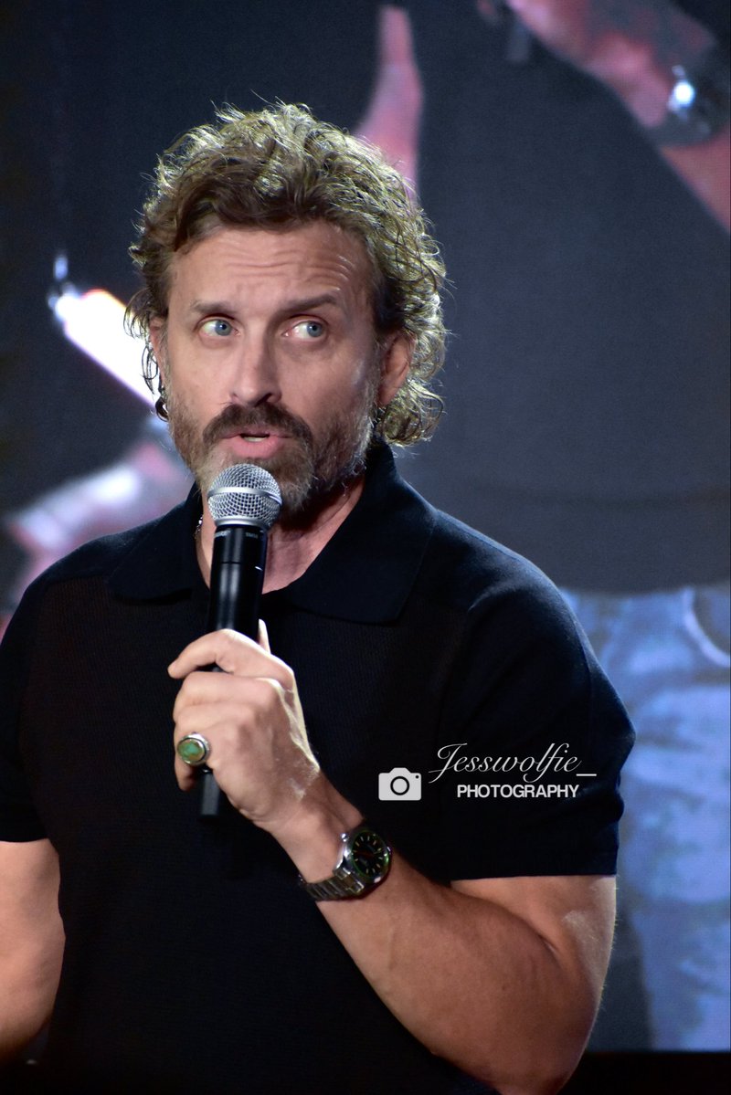 sykadeanw's tweet photo. Rob Benedict
Rome, Italy
JIB16
#robbenedict #ohmychuck #conphotography #spnfamily #spncon https://t.co/pJ5HtfZLiu