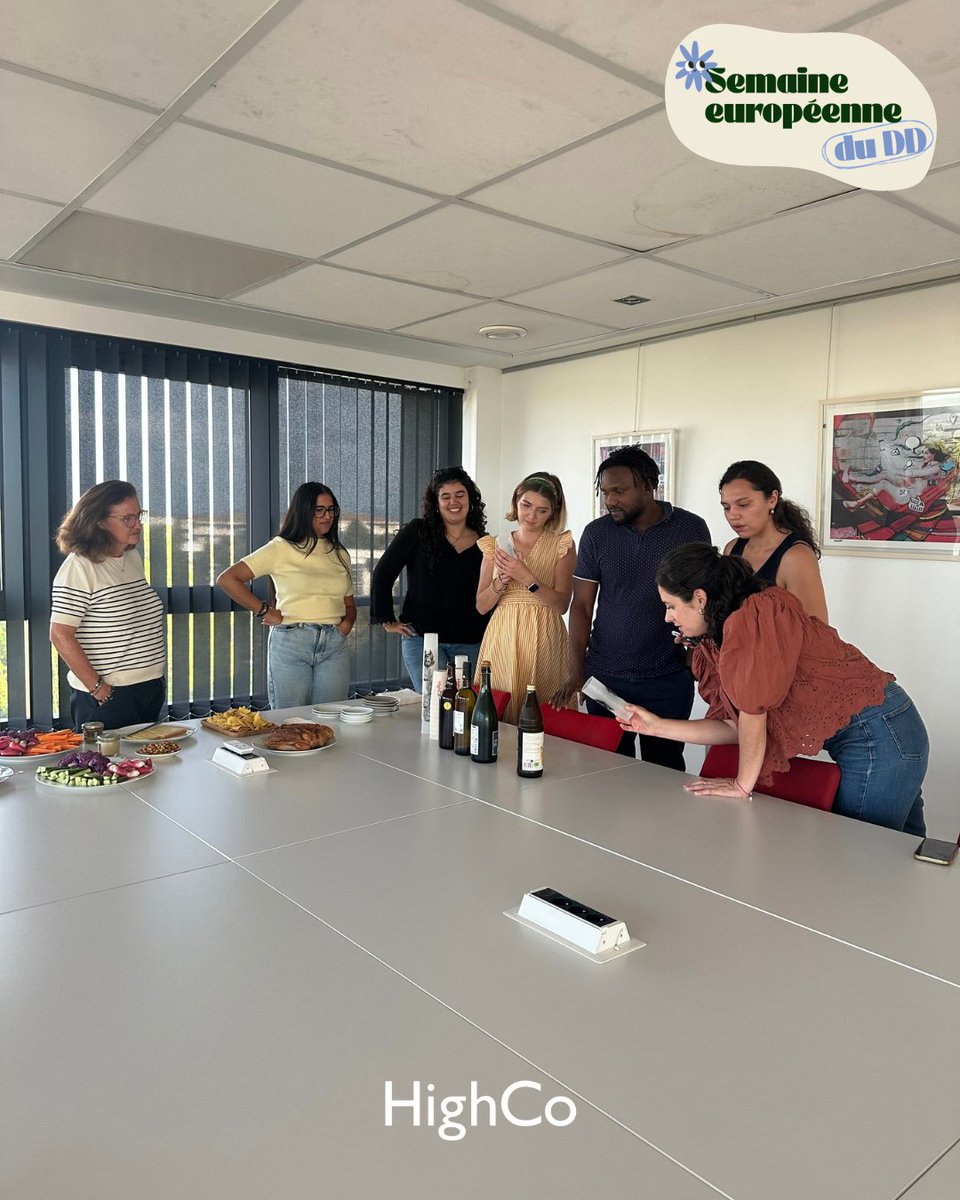 HighCoGroup's tweet photo. À l’occasion de la #SEDD, les collaborateurs du groupe HighCo se sont retrouvés autour d'un apéro durable.

Au programme : speed dating sur l’alimentation durable, dégustation de produits de saison et partage de gestes simples pour manger mieux tout en préservant la planète. 🌱 https://t.co/6Ku00C2RBs
