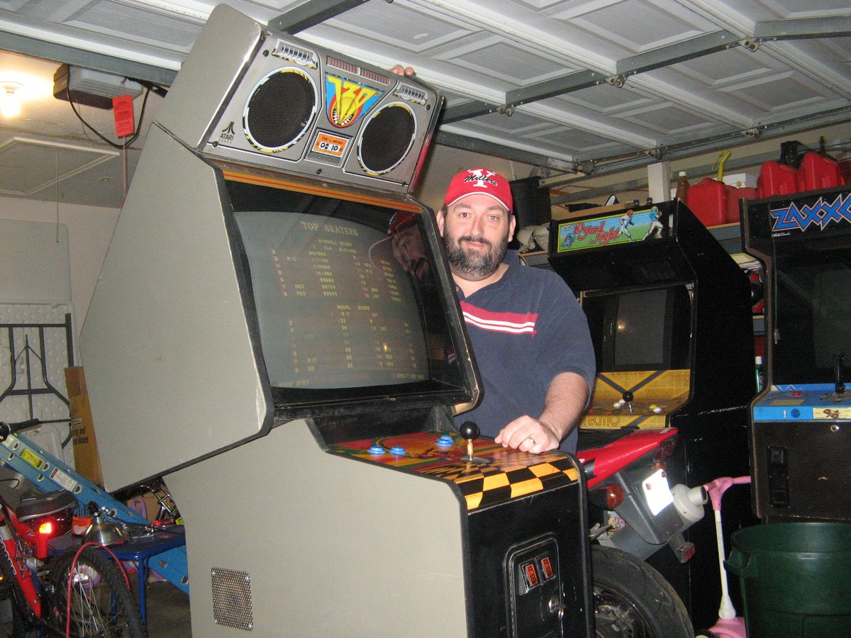 Commodork's tweet photo. What's something you regret parting with? I regret selling my 720 arcade cabinet. It worked 100% but when I moved I had no room for my arcade machines. It went to a good home but I do miss it. Skate or die!

#retro #vintage #nostalgia #nostalgic
#arcade #atari #skateordie #720 https://t.co/ZNwnRPzERS