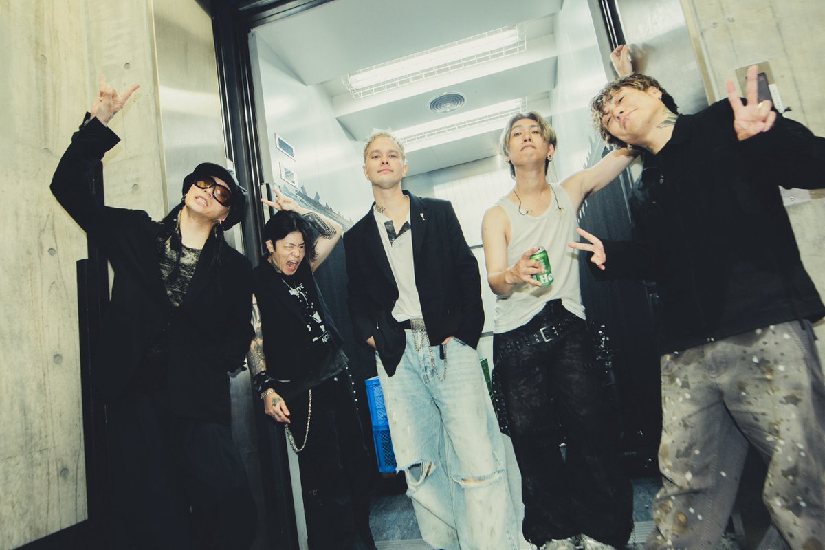 coldrain_jp's tweet photo. 【OPTIMIZE = OPTDEMISE JAPAN TOUR 2026】
10.06 TUE / Kawasaki CLUB CITTA' / KANAGAWA

'INCOMPLETE'

shot / edit by @seidai_takekosh 
photo by @yamada_mphoto 

#coldrain #OPOP https://t.co/jTHmDFwO0t